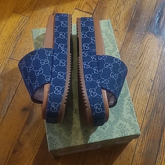 Gucci Denim GG Slide Sandals in Navy and Brown - Picture 2 of 6